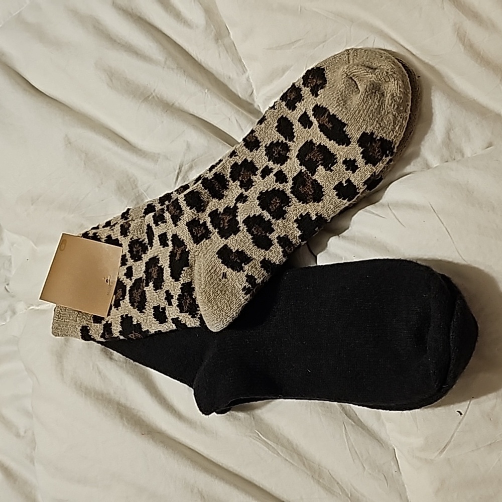 Womens 2 pack BKE socks. Black and Leopard. Super soft